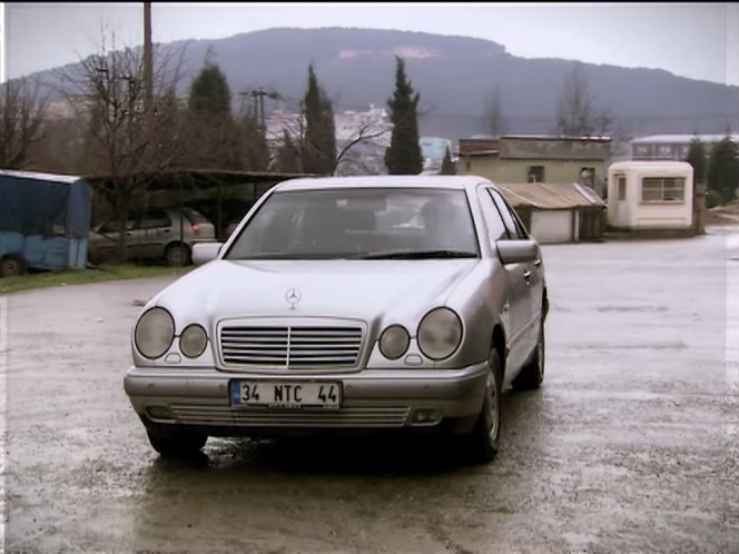 Mercedes-Benz E-Klasse [W210]