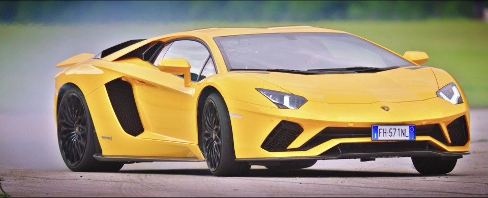 2017 Lamborghini Aventador LP 740-4 S