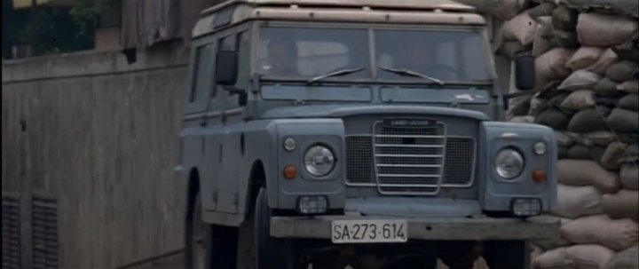 Land-Rover 109'' Series III Station Wagon