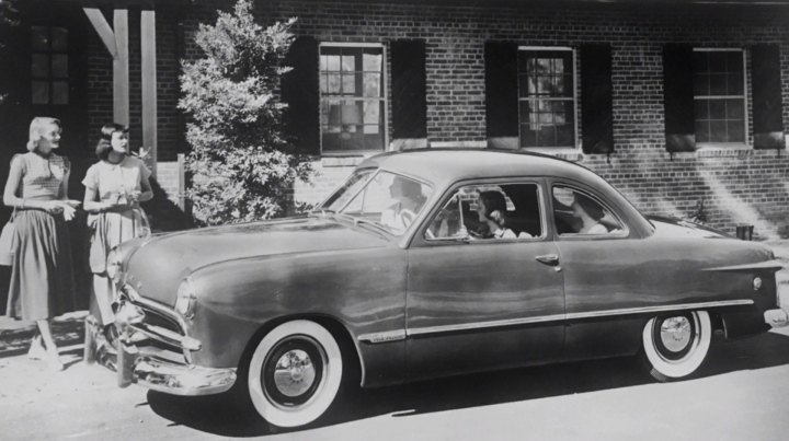 1949 Ford Custom Club Coupe [72B]