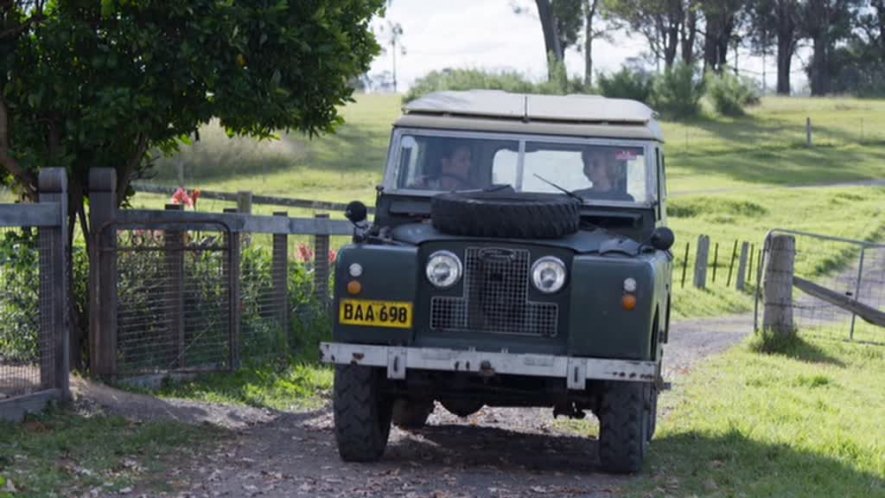 Land-Rover 88'' Series II Station Wagon