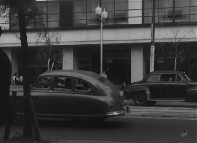 1946 Ford Super De Luxe Sedan Coupe [72B]