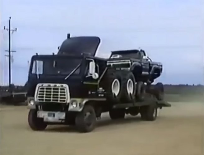 1974 Ford W-9000