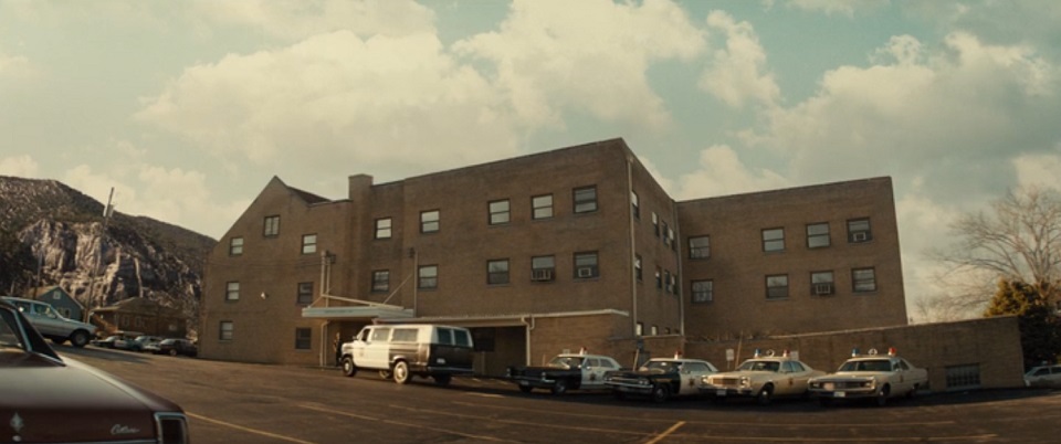 1971 Chrysler Newport Royal 4-Door Sedan [CE41]