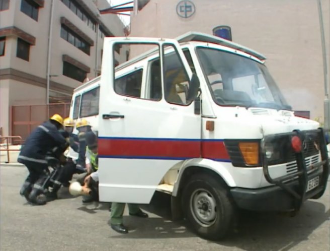 1989 Mercedes-Benz 310 HK Police [T1]