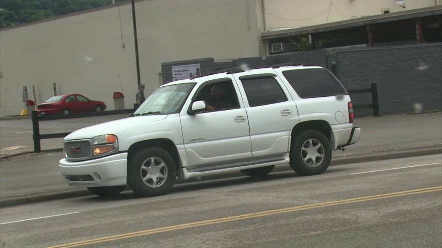 2003 GMC Yukon Denali [GMT820]