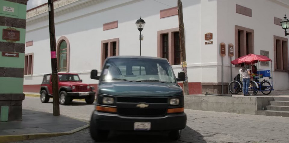 2003 Chevrolet Express [GMT610]