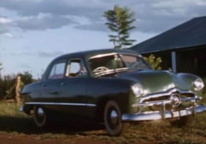 1949 Ford Custom Fordor Sedan [73B]