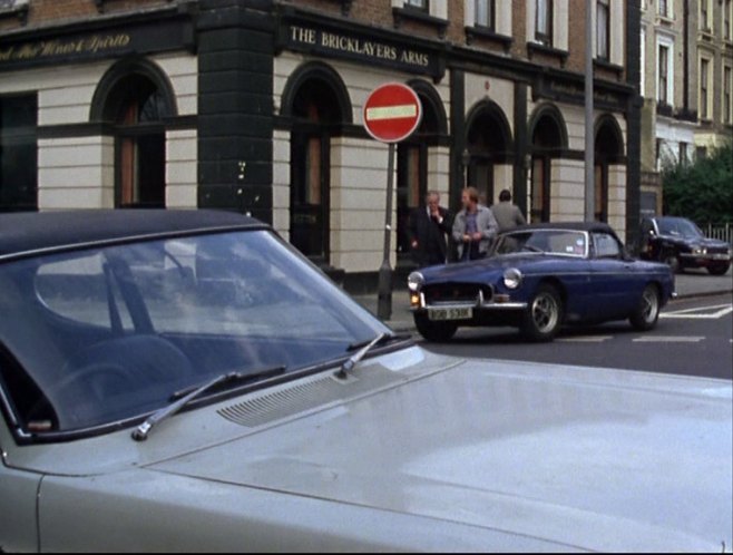 1971 MG B Roadster [ADO23]