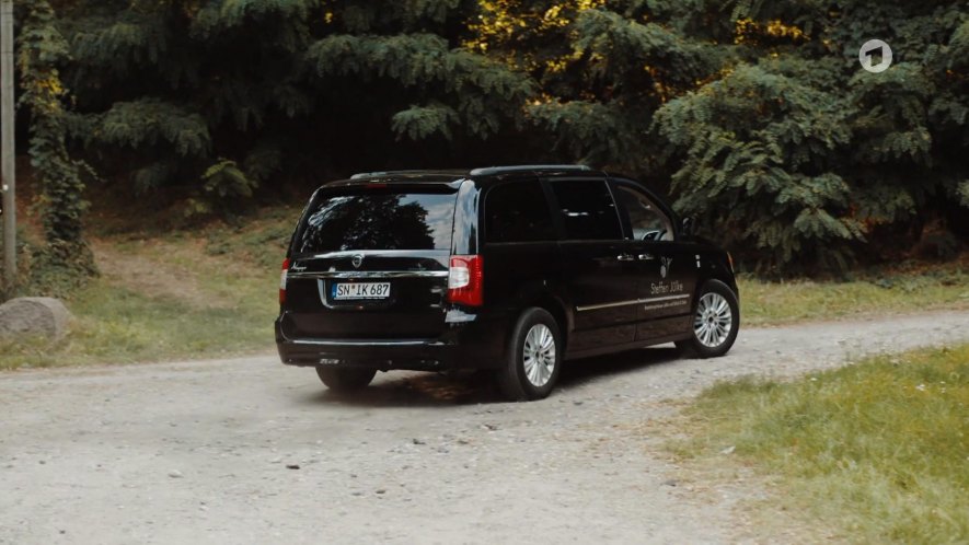 Imcdb Org 2012 Lancia Voyager Welsch Rt In Fur Immer Sommer 90 2021
