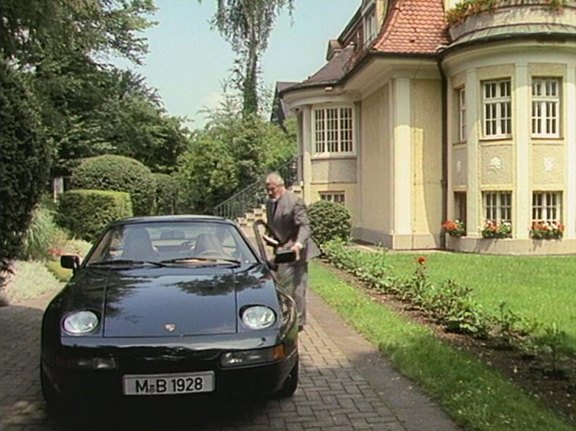 1987 Porsche 928 S4