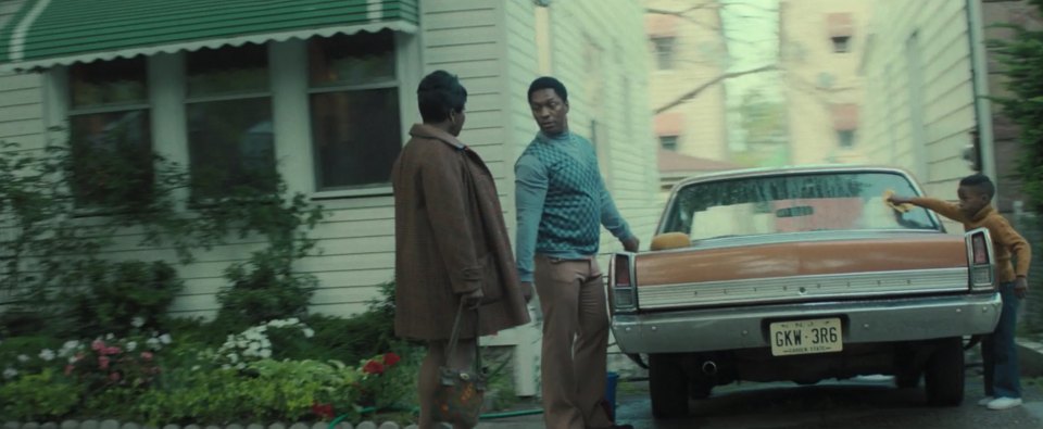 1969 Plymouth Valiant Signet 4-door Sedan [VH41]