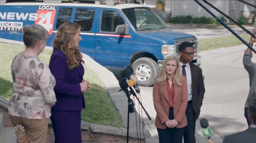 1995 Ford Econoline (w/ a 2008+ front end) Super Van [E-350]