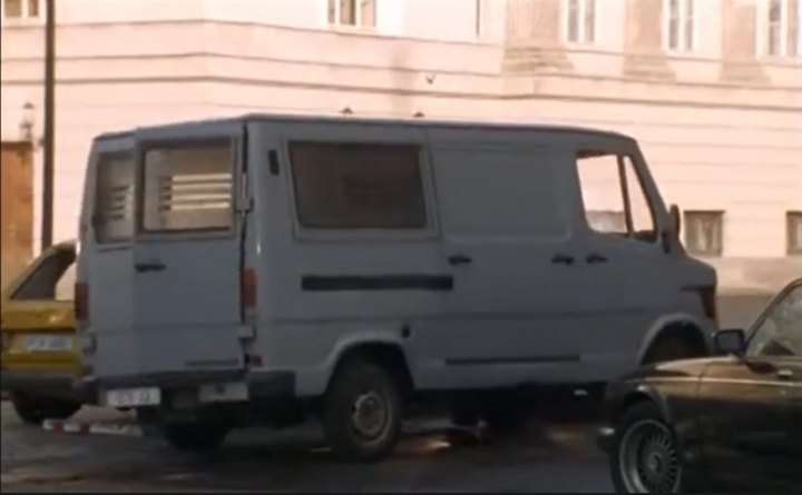 Mercedes-Benz 207 D [T1]