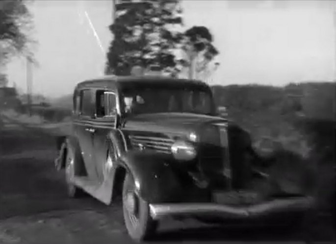 1934 McLaughlin-Buick Series 60 Four-Door Sedan [67]