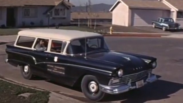 1957 Ford Country Sedan 6-passenger Station Wagon [79D]