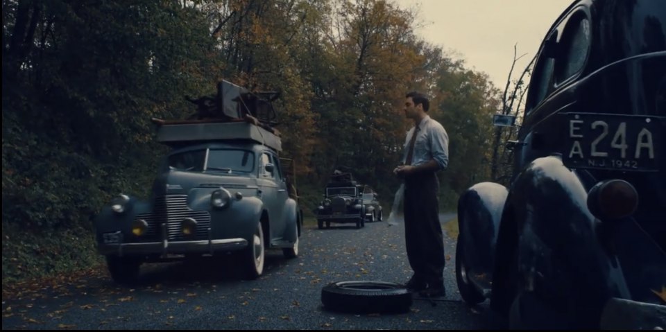 1940 Chevrolet Master De Luxe Sport Sedan [KH]