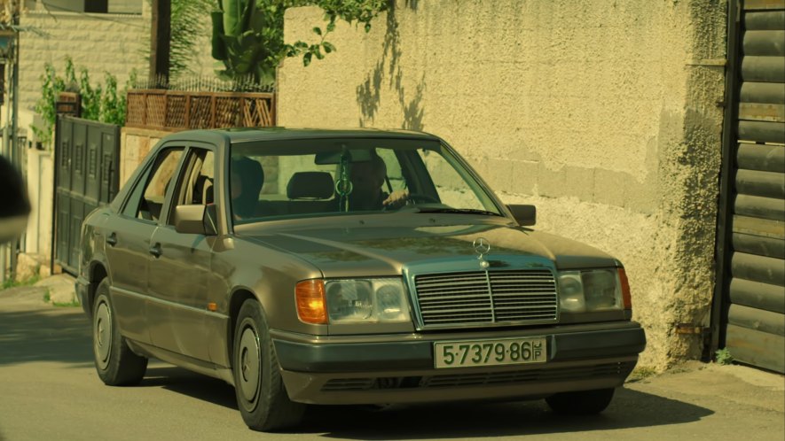1990 Mercedes-Benz [W124]