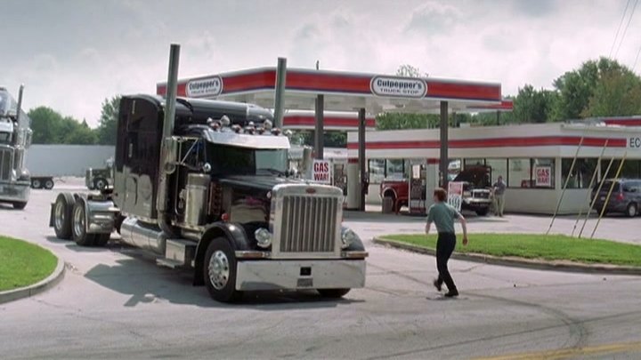 Peterbilt 379 w aftermarket headlights