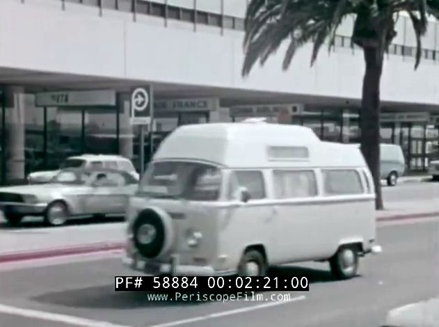 1971 Volkswagen Adventurer T2 [Typ 2]