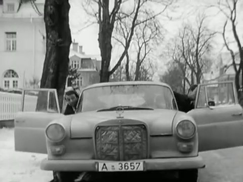 1966 Mercedes-Benz 200 [W110]