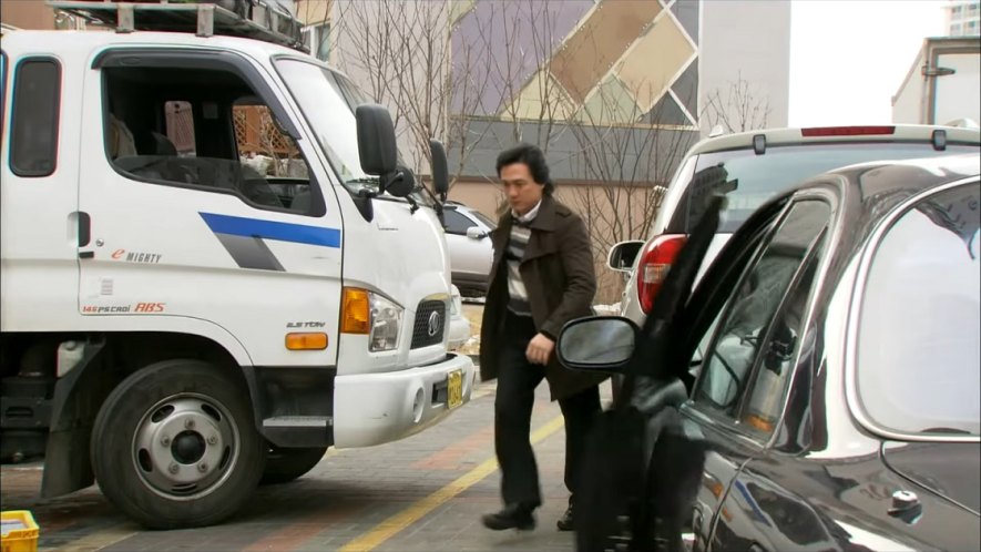 2004 Hyundai e-Mighty [WT1]