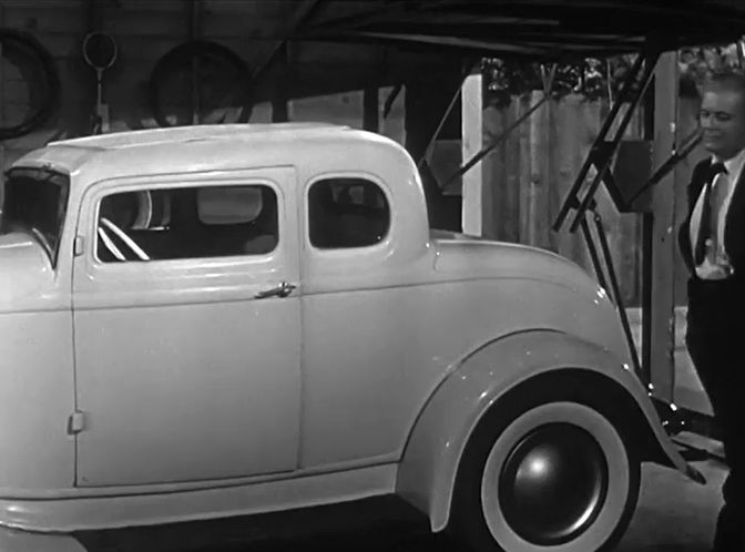 1932 Ford V8 5-window Coupe