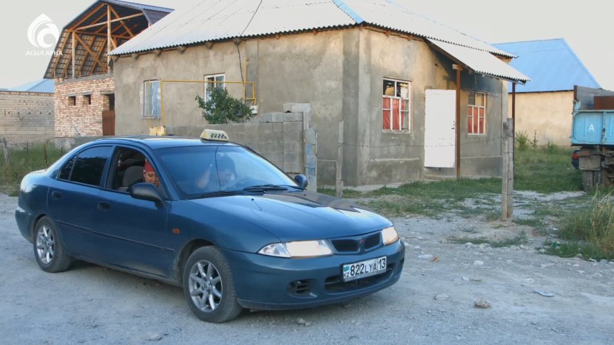 1996 Mitsubishi Carisma [DA]