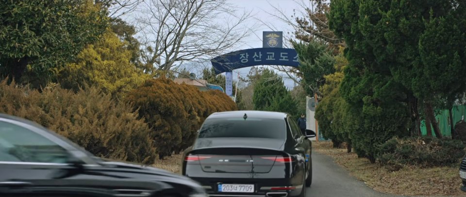 2022 Genesis G90 [RS4]