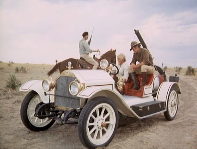 1914 Stutz Bearcat Replica