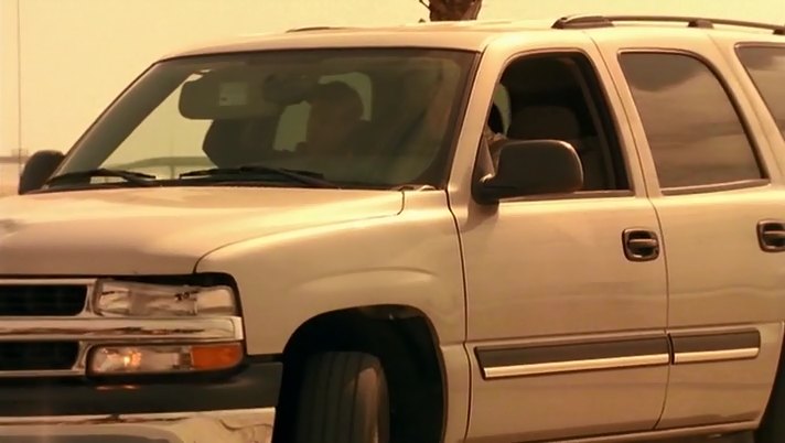 2004 Chevrolet Tahoe LS [GMT820]