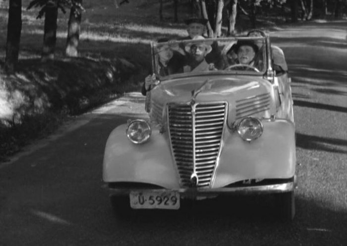 1939 Renault Primaquatre Découvrable Sport Coach [Type BDS2]