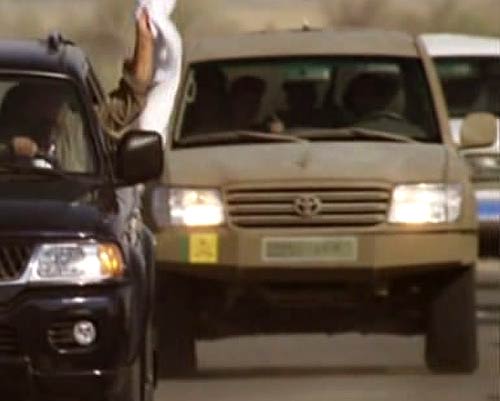 Toyota Land Cruiser 2002. 2003 Toyota Land Cruiser [J100