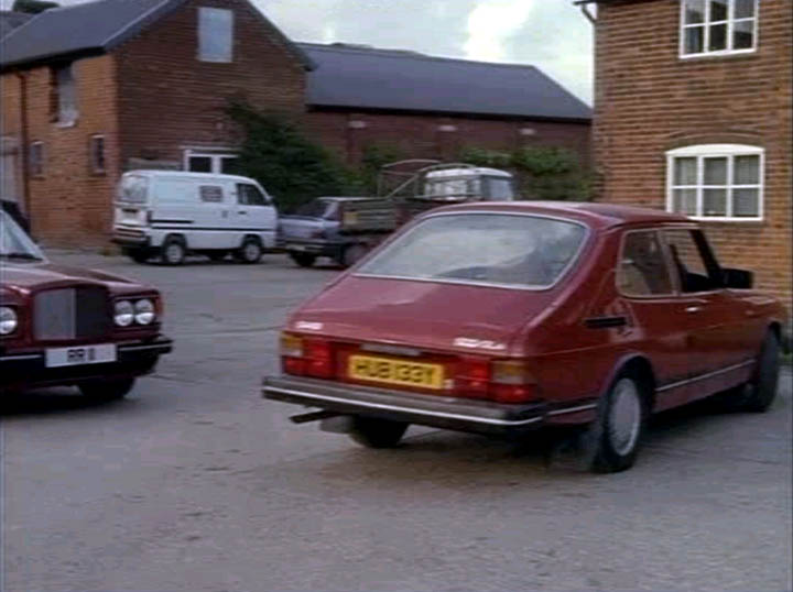 1983 SAAB 900 GLs Gen.1 in "Pie in the Sky, 19941997"