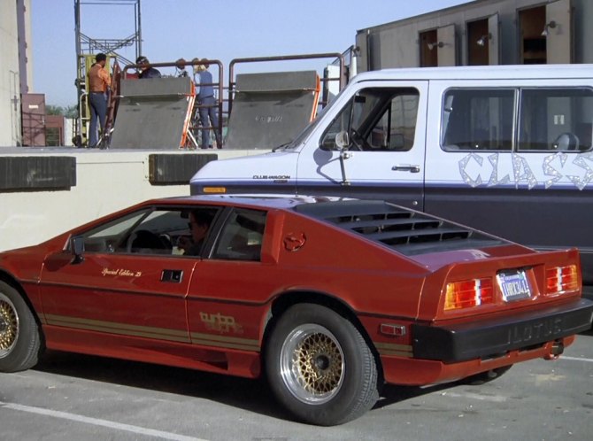 Lotus Esprit Turbo Type 82 