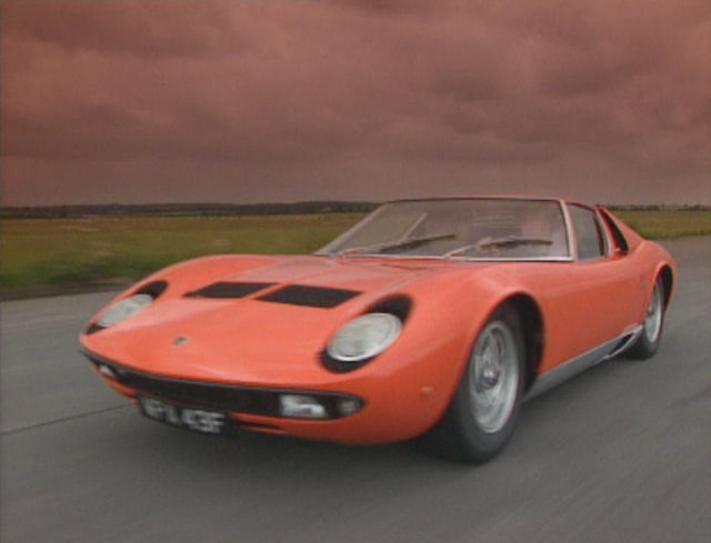 ... Top 10 Classic Super Cars from the 1960s ( Lamborghini Miura P400S