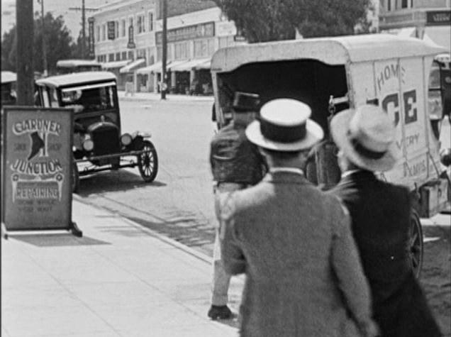 1921 Ford Model T Centerdoor Sedan