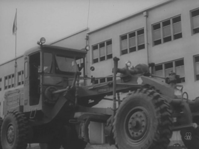 Caterpillar 12 Grader