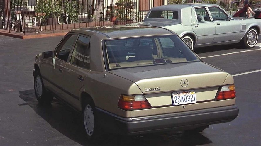 1986 Mercedes-Benz 300 E [W124]