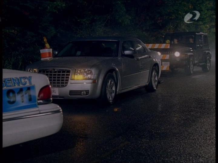 2005 Chrysler 300 [LX]