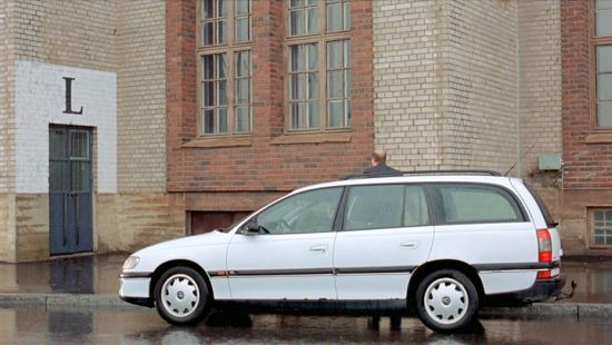 1994 Opel Omega Caravan [B]
