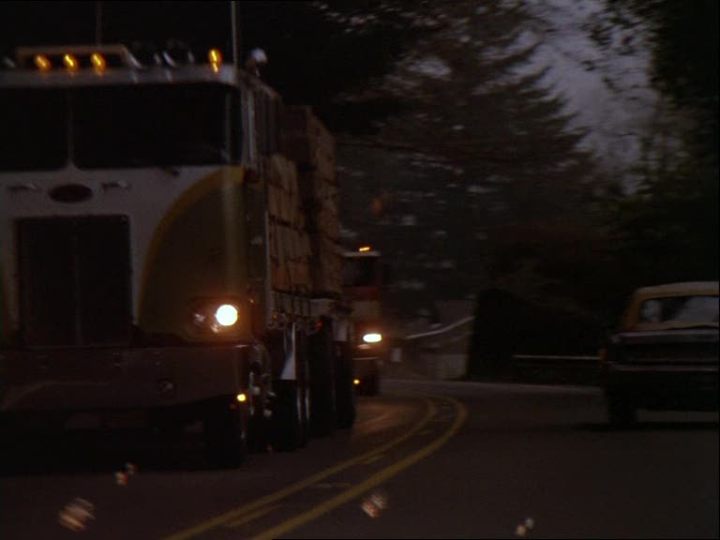 Peterbilt 352