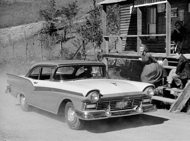 1957 Ford Fairlane Passenger