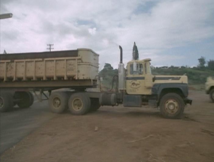 Mack R-Series