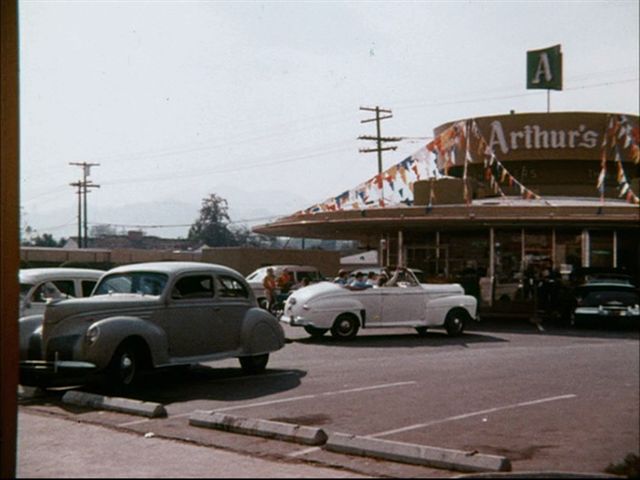 1939 Lincoln Zephyr Coupe-Sedan [H-70]