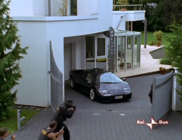 Imcdb Org 2000 Lamborghini Diablo Vt 6 0 In Alarm Fur Cobra 11 Die Autobahnpolizei 1996 2021