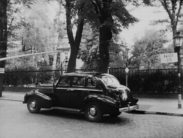 1938 LaSalle Touring Sedan [38-5019]