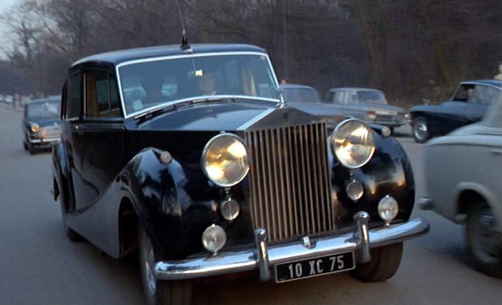 1958 RollsRoyce Silver Wraith LHLW22 in Tout le monde il est beau 