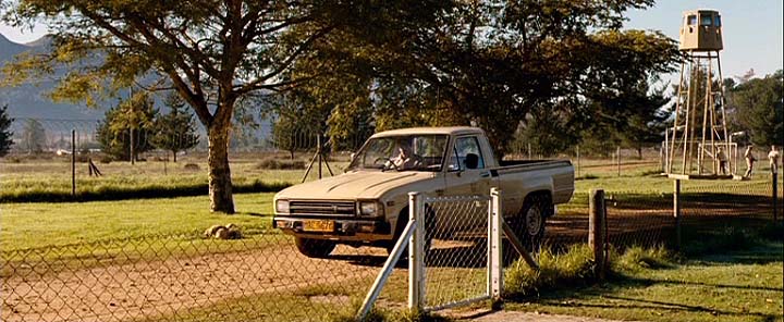 1982 Toyota HiLux [RN30]