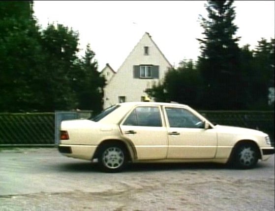 1992 Mercedes-Benz [W124]